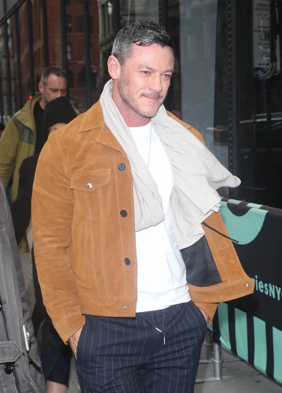 Luke Evans s 23 je godine priznao da voli muškarce