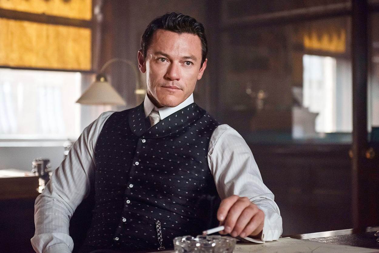 Luke Evans s 23 je godine priznao da voli muškarce