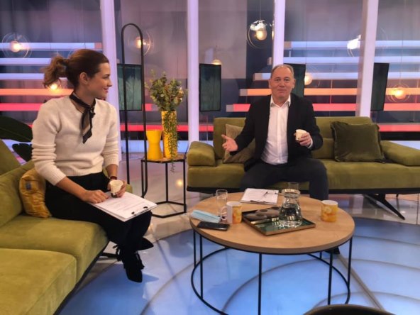 Napali Doris zbog izgleda u emisiji: 'Tko je pusti da vodi ovakva?'