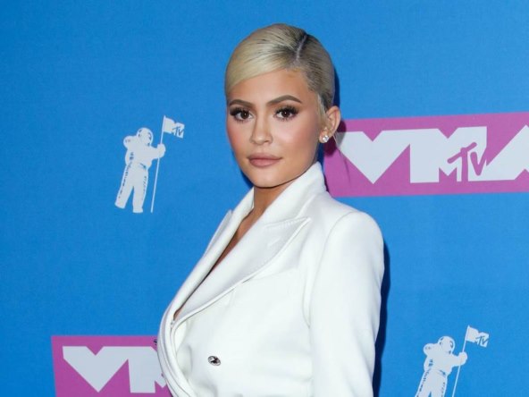 Kylie Jenner je povećala usne