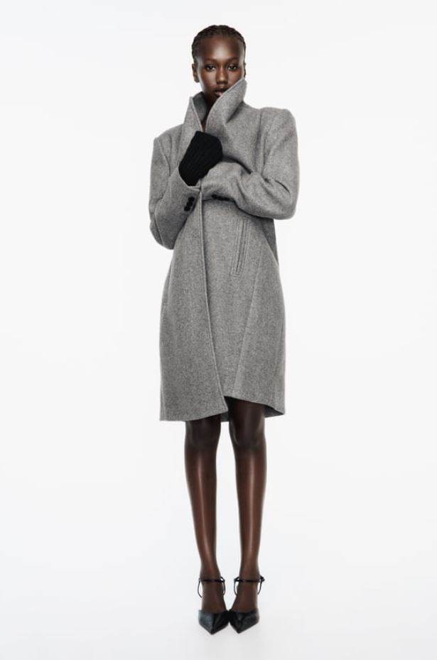 Kaput uz tijelo soft, Zara 49,95 EUR/ 376,35 KN