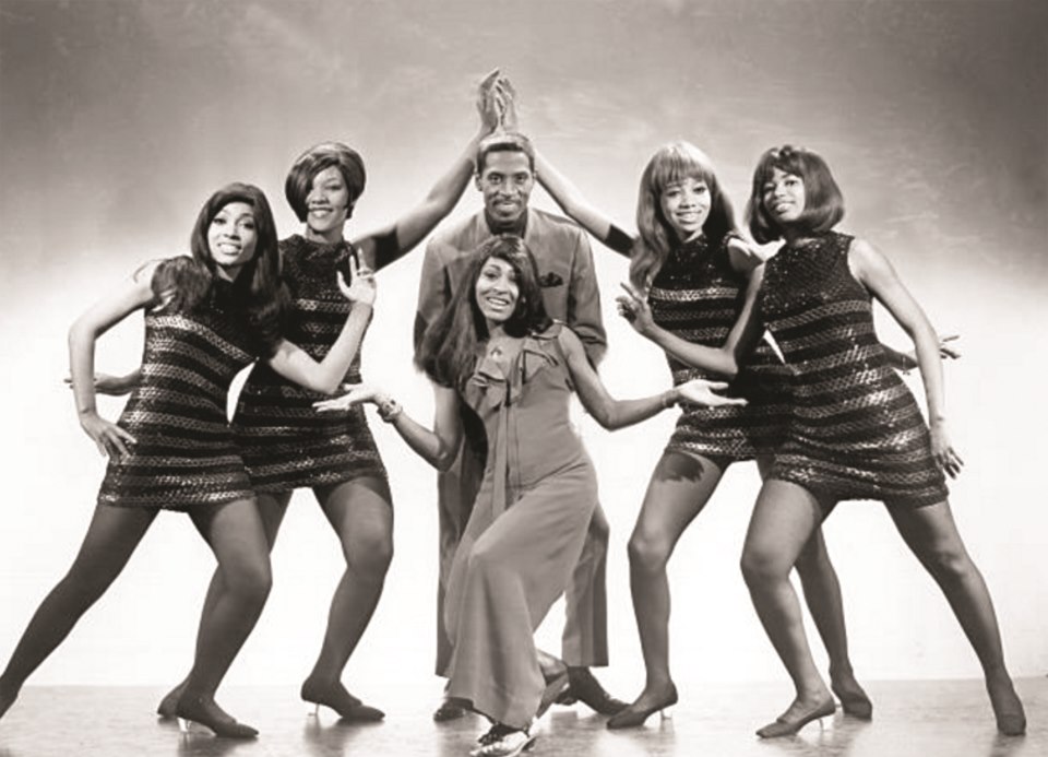 Tini Turner je Ike Turner godinama lomio kosti