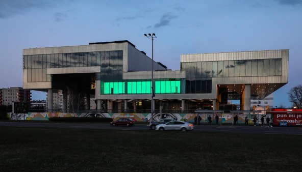 Vinart Grand Outlet