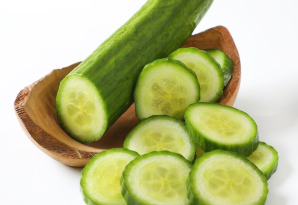 Alkalni napitak od krastavca za detoks i vitku liniju
