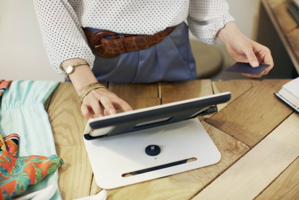 Beskontaktno plaćanje je postalo standard, a online kupujemo sve češće