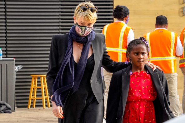 'OVO NIJE NORMALNO' Charlize Theron fotografirana s transrodnom kćerkicom
