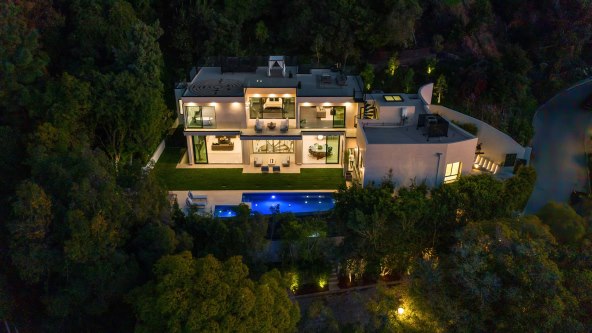 Brooklyn Beckham i Nicole Peltz godišnjicu proslavili kupnjom vile