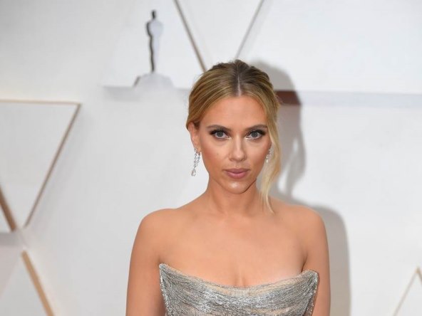 Buran život žderačice muškaraca Scarlett Johansson