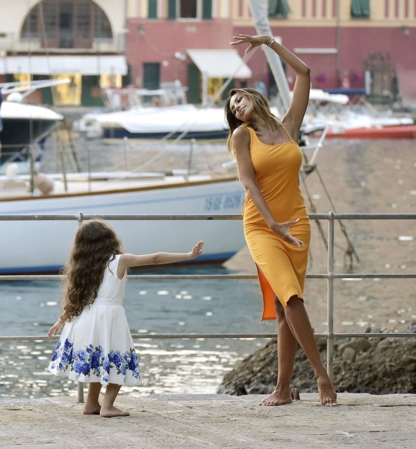 Madalina Genea na plaži