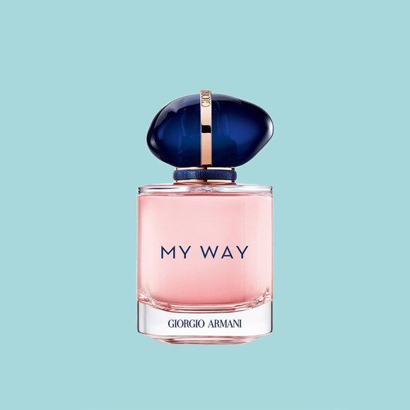 U kategoriji PARFEM / Ženski parfem godine po izboru čitateljica nagradu dobiva: Giorgio Armani My Way