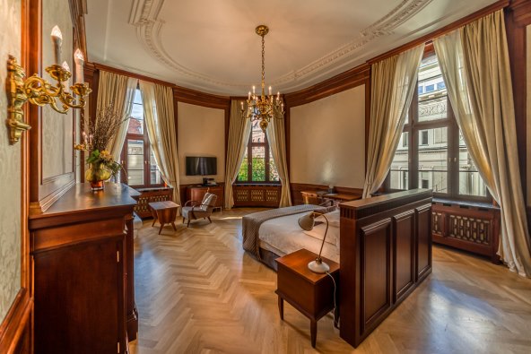 Room 8-1