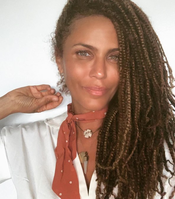 nicole ari parker 4