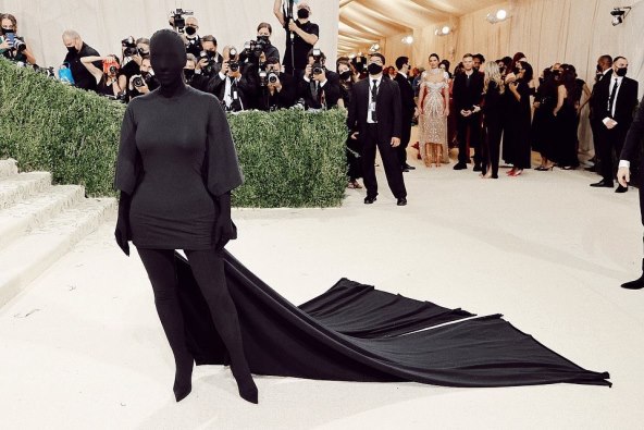 Kanye West s maskom na licu