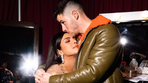 Nick Jonas i Priyanka Chopra zajedno su dobili kćerkicu