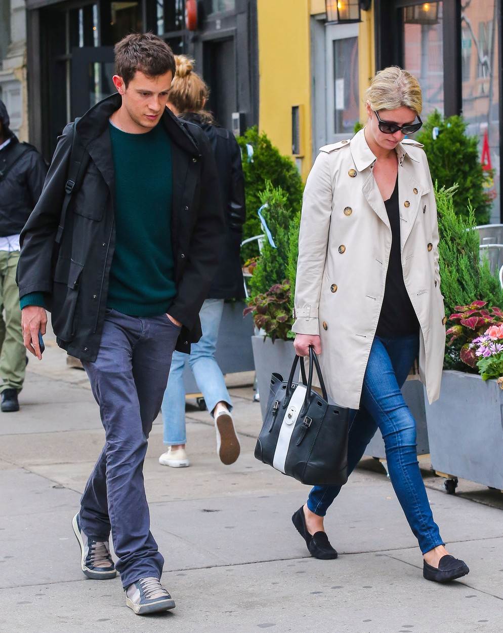 Nicky Hilton i James Rothschild su u braku od 2015. i imaju dvije kćeri.