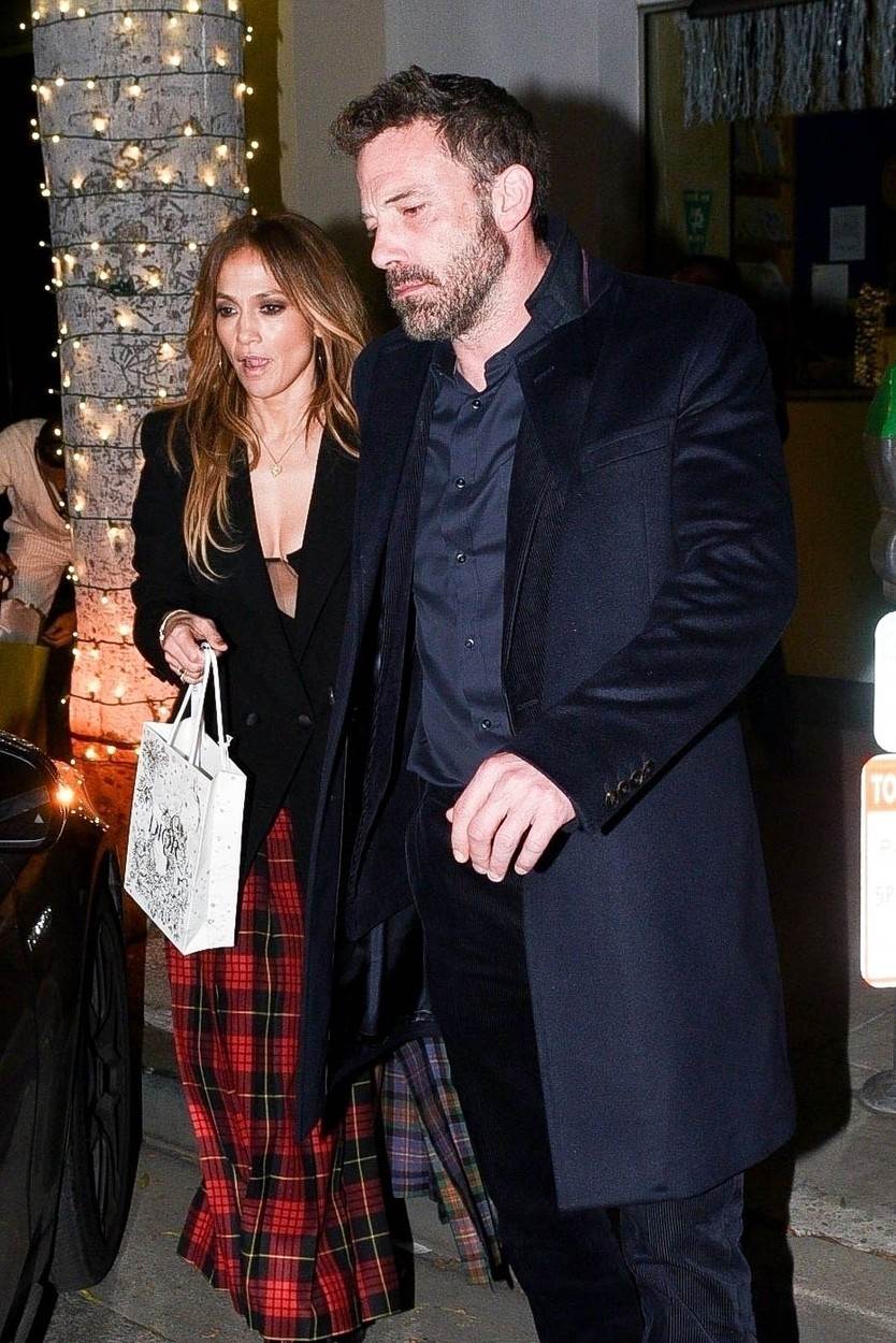 Jennifer Lopez voli nositi maxi suknje