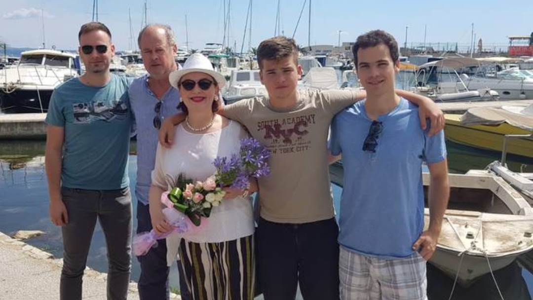 Zorica Kondža s mužem i sinovima