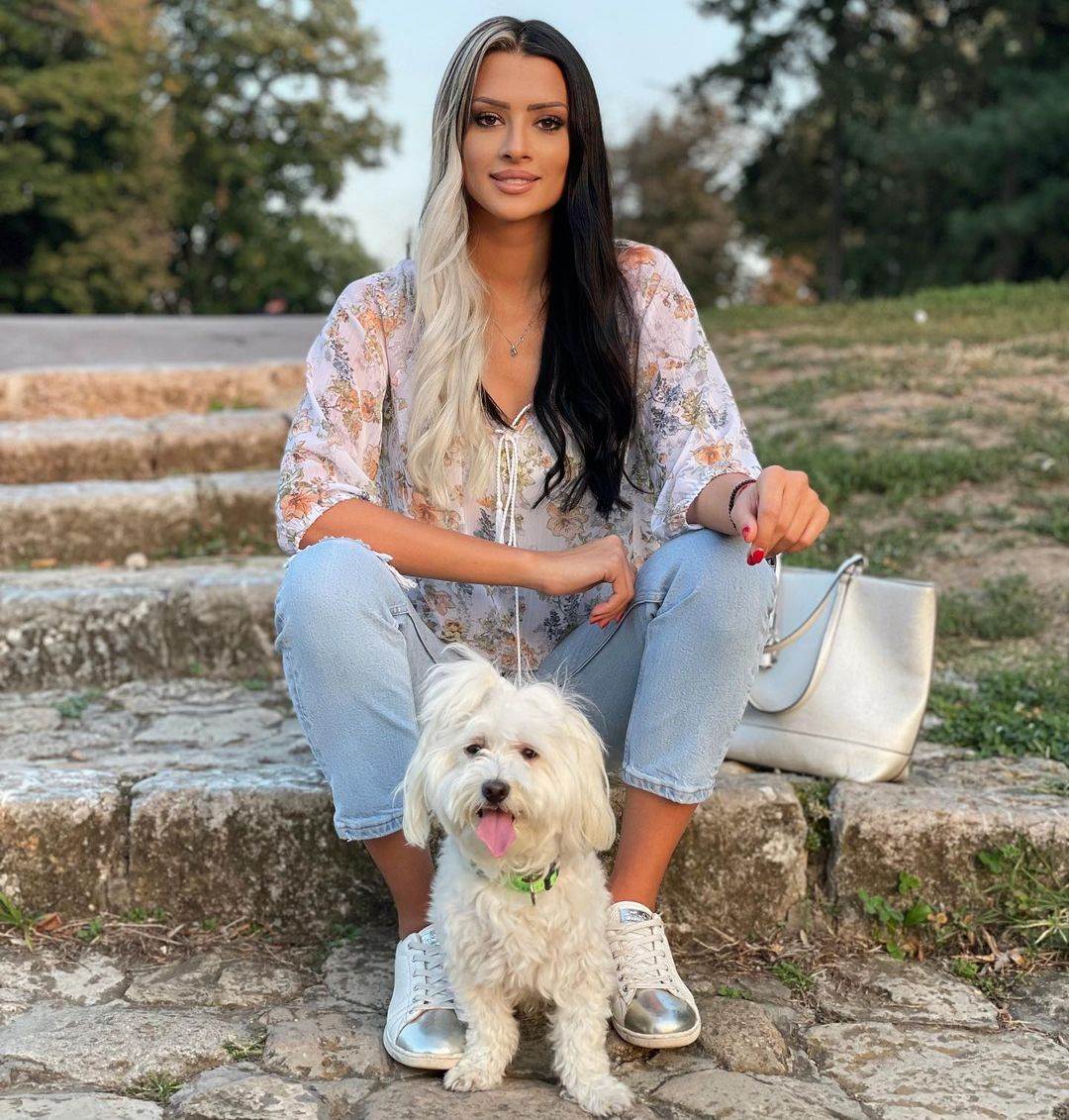 Bivša djevojka Viktora Živojinovića se zaručila