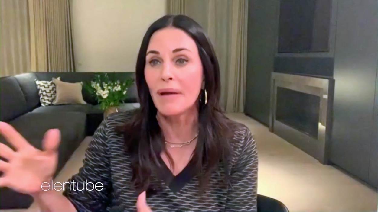 Courteney Cox pretjerala je s botoksom i plastičnim operacijama