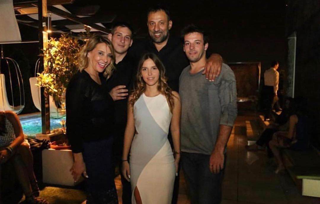 Vlade Divac s obitelji