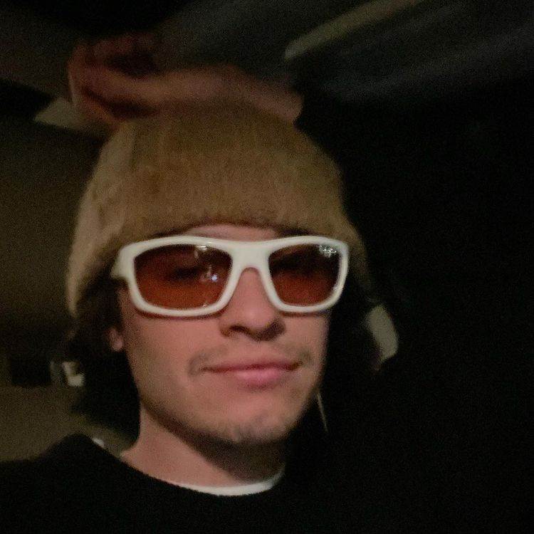 Dylan Jagger Lee