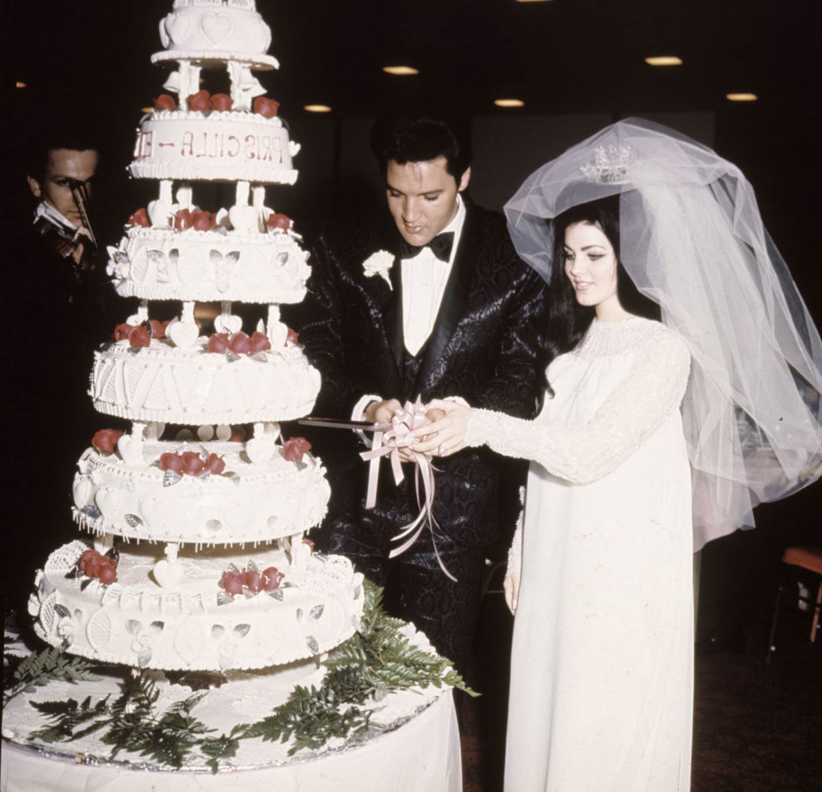 Legendarni pjevač Elvis Presley skrivao je jezive tajne