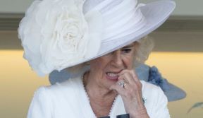 Kraljica Camilla je supruga kralja Charlesa III.