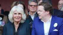 Kraljica Camilla i njezin sin Tom Parker Bowles