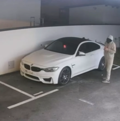 Influenceru Croatosu zapalili automobil
