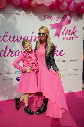 Story Pink Fest