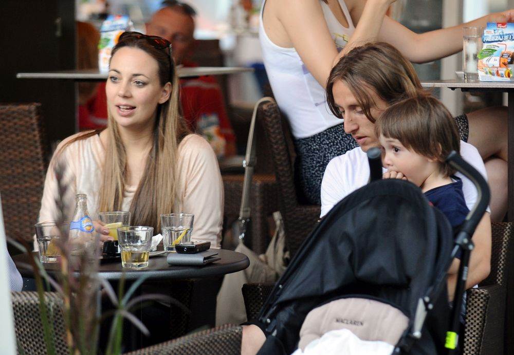 Luka Modrić i Vanja Modrić na kavi
