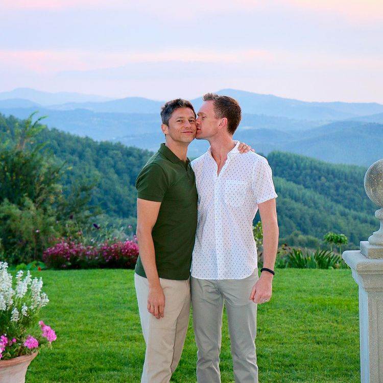 Neil Patrick Harris glumi u seriji Uncoupled