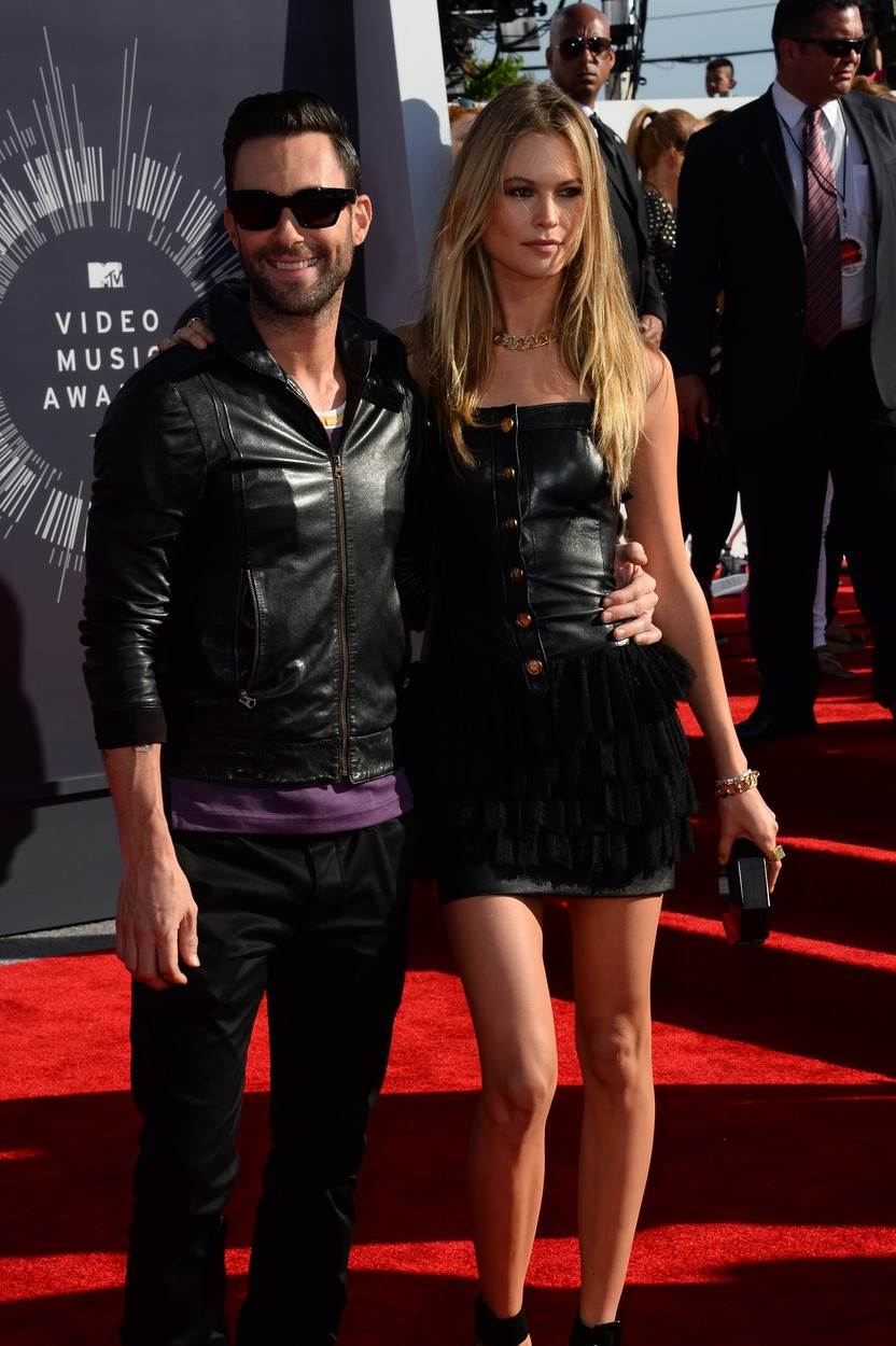 Behati Prinsloo oprostila je suprugu prevare