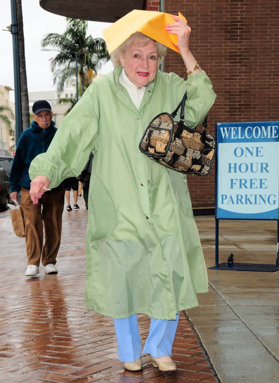 Betty White nigdje nije mogla proći nezamijećeno i gledatelji su ju obožavali.