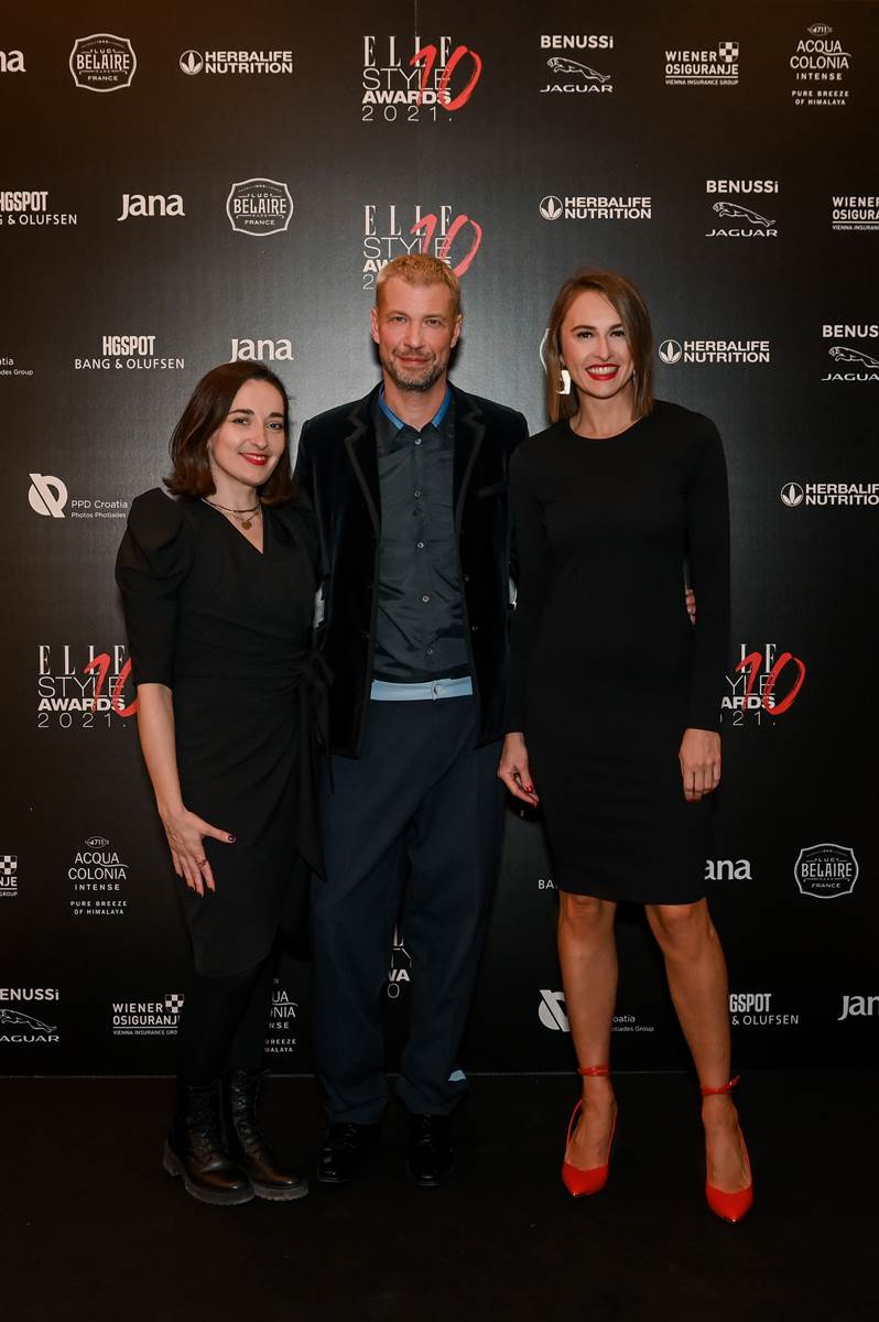 Kristina Stakor, urednica web portala elle.hr, Saša Joka, modni urednika Ellea, i Marina Živković, brend menadžerica magazina
