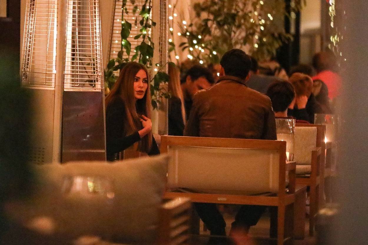 Sofia Vergara je snimljena s misterioznim muškarcem, a od 2015. je u braku s glumcem Joem Manganiellom.
