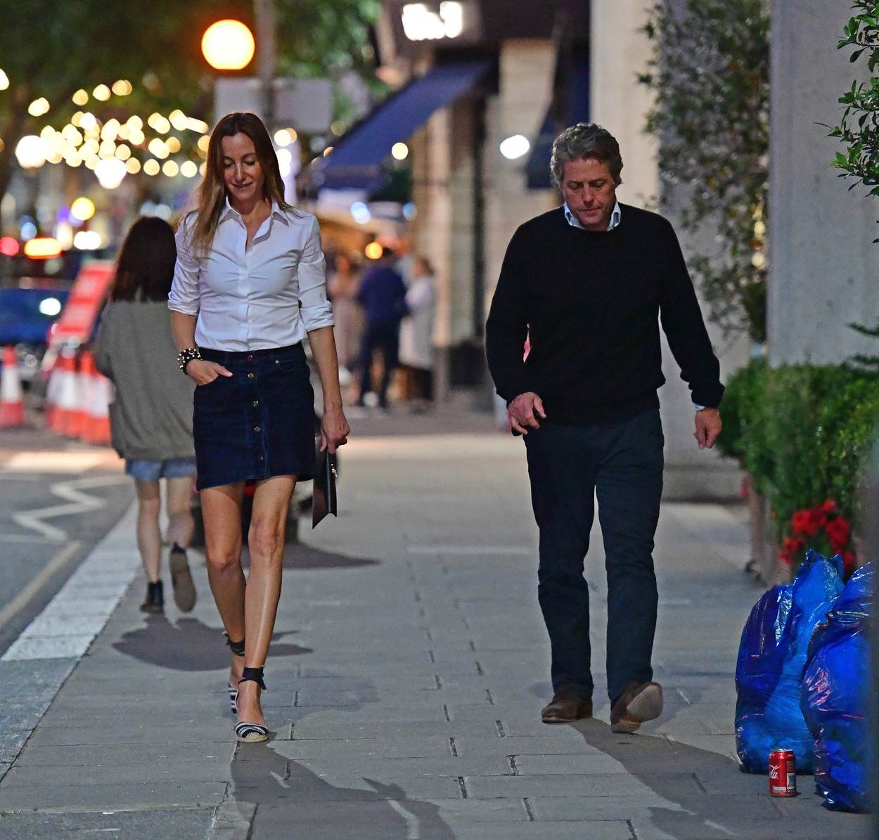 Hugh Grant i Anna Eberstein