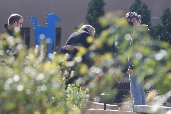 Alec Baldwin i Matthew Hutchins