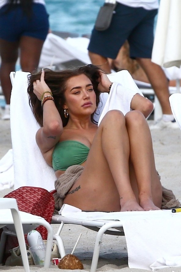 Anastasia Karanikolaou zbog operacija izgleda kao Kylie Jenner.