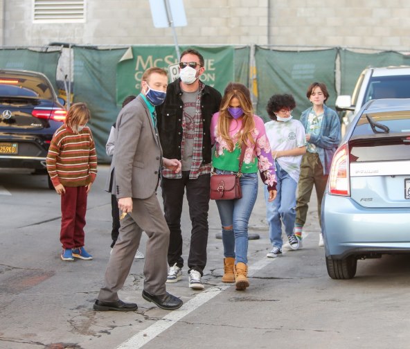 Ben Affleck i Jennifer Lopez odveli su svu djecu u kino