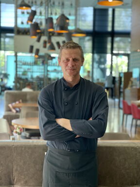 MAXimalno ukusni deserti u OXBO restoranu hotela DoubleTree by Hilton!