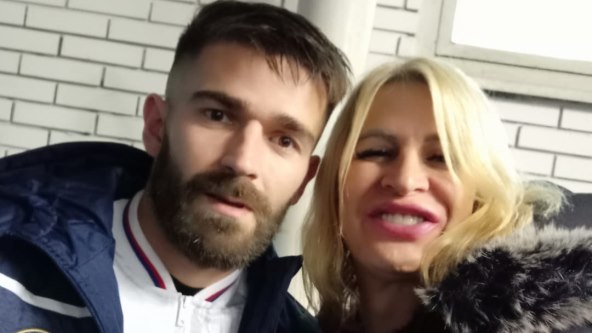 Marko Livaja i Romana Taylor pozirali nakon utakmice