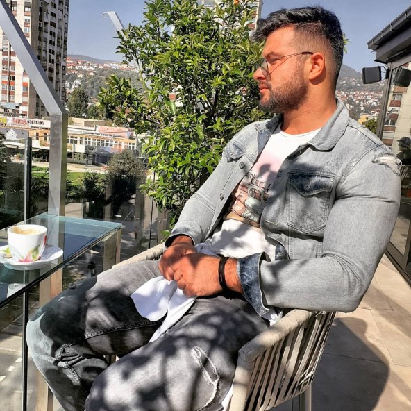 Ervin Mujaković je sudjelovao u regionalnom Big Brotheru 2015. godine.