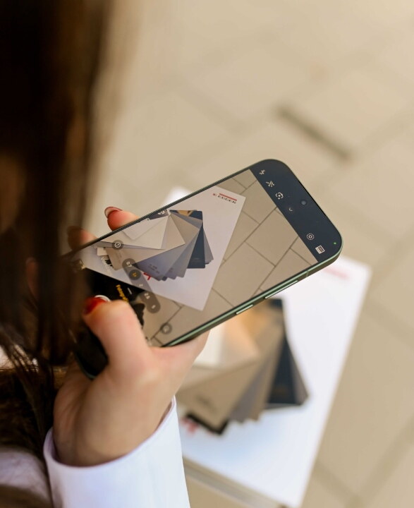 Xiaomi 17 Dora stolarka mob (20).jpg