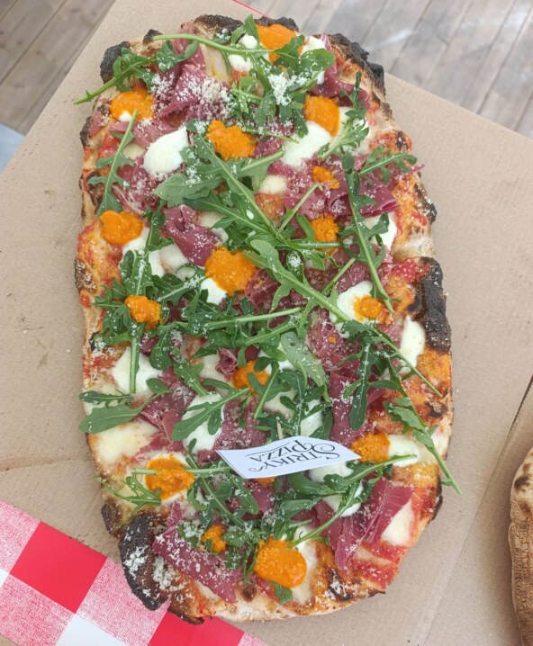 Striky pizza