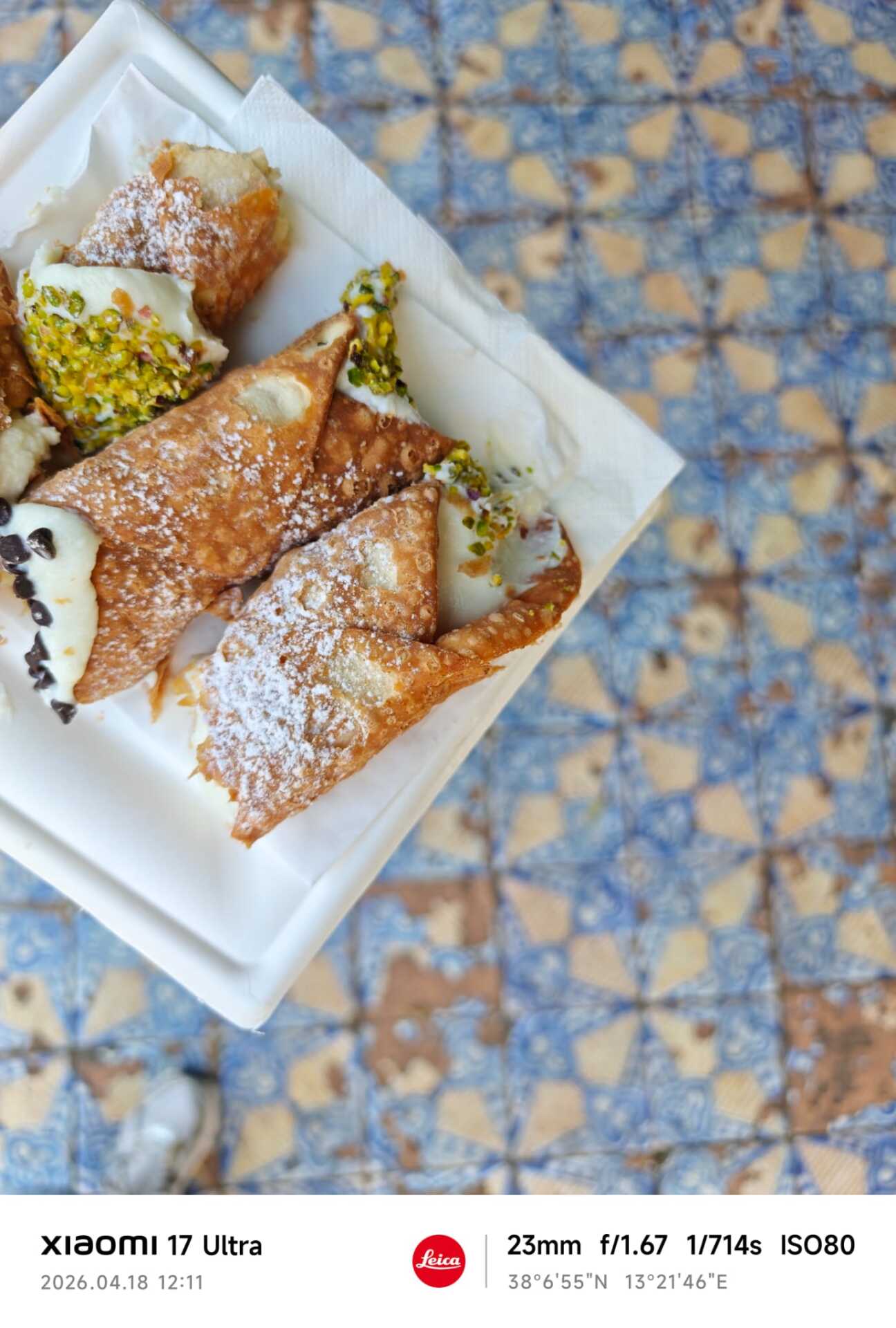 Canoli iz samostana Santa Caterina.jpg