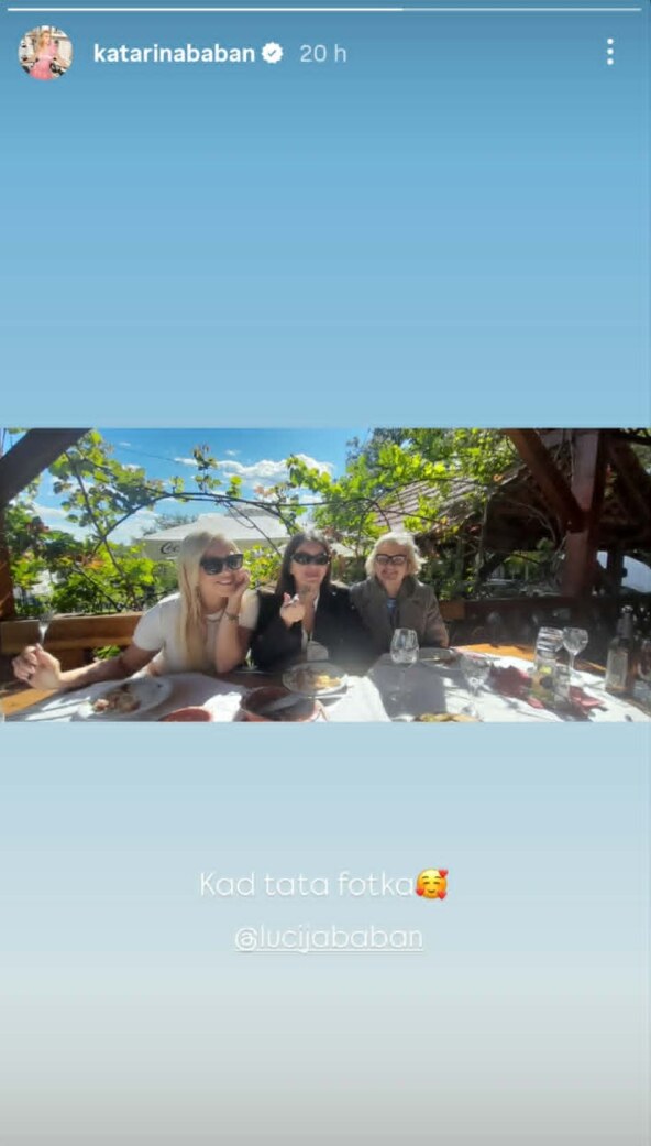 Katarina Baban sa sestrom i majkom