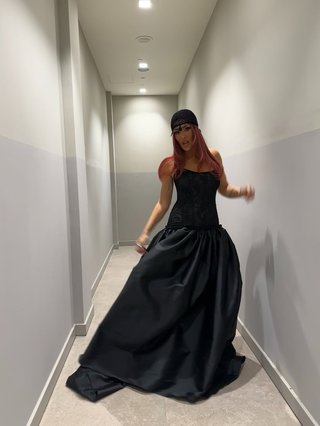 Svud oko mene demoni plešu… Čista ljubav soon 🖤 @adisosee (2).jpg