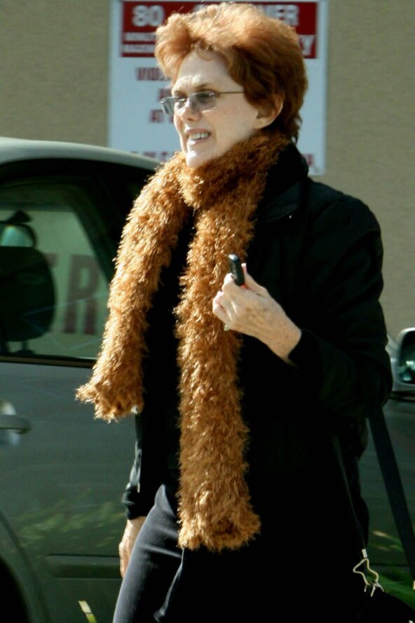 Majka Jennifer Aniston, Nancy Dow