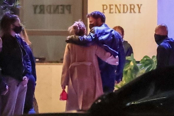 Jennifer Lopez i Ben Affleck u šetnji